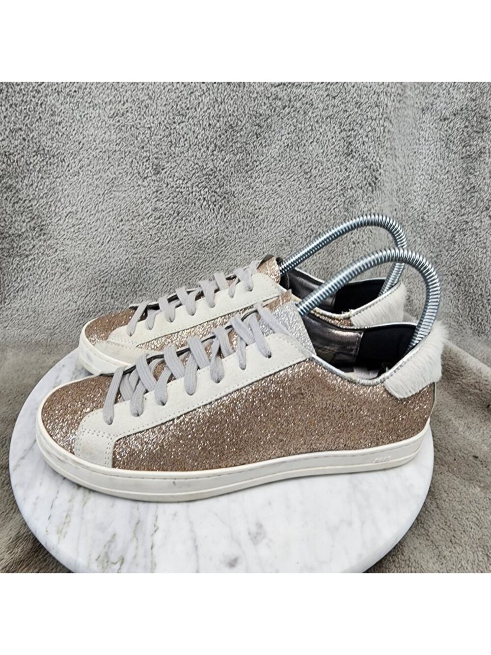 P448 Shoes Womens Size EU 37 US 6.5 Gold Glitter Lace Up Sneaker *Read*